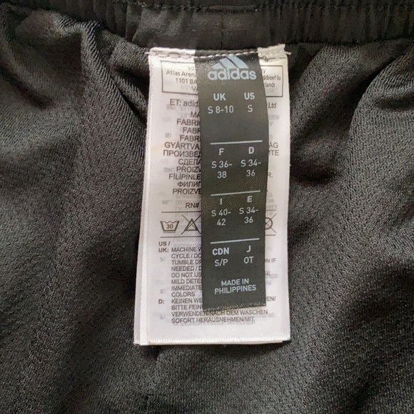 Women’s Adidas Shorts Size Small - Picture 6 of 6